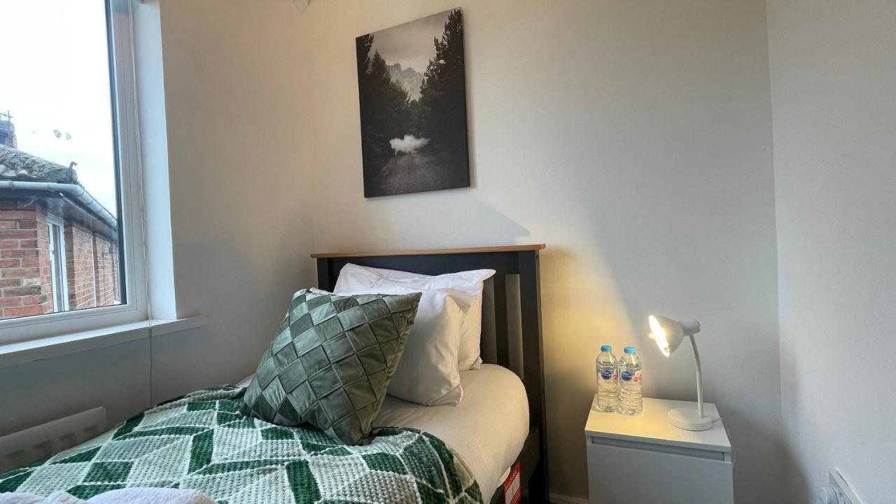 Fully Serviced Three Bed House In Durham Exteriér fotografie
